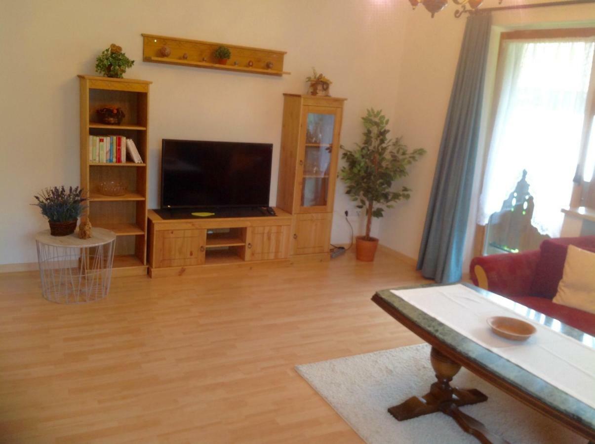 Ferienwohnungen Hoelzl Шёнау-ам-Кёнигсзе Экстерьер фото
